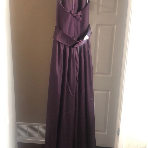 Vera Wang. White collection. Plum in color used in great condition. - Picture 1 of 7